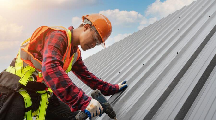 Professional Emergency Roof Repairs services in Naugatuck, WV